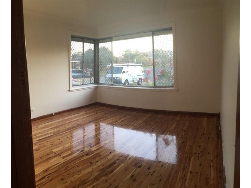 5 Gillian Place, Punchbowl NSW 2196