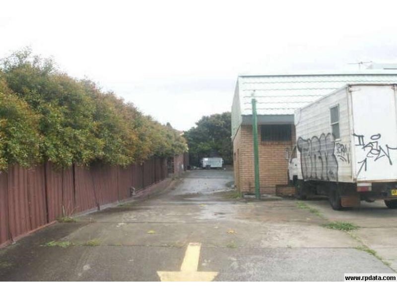 19 Hume Hwy, Greenacre NSW 2190