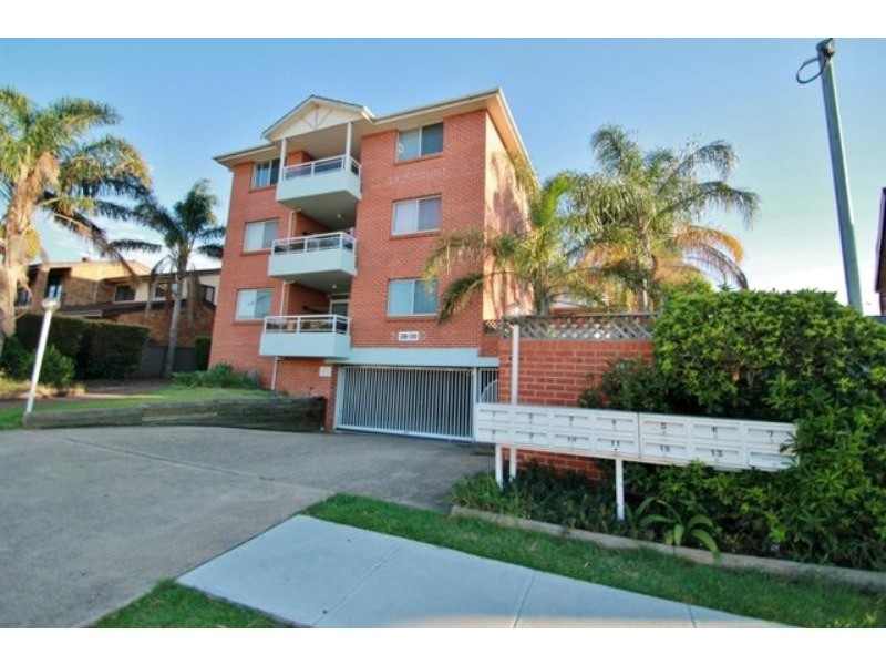4/28 White Ave, Bankstown NSW 2200