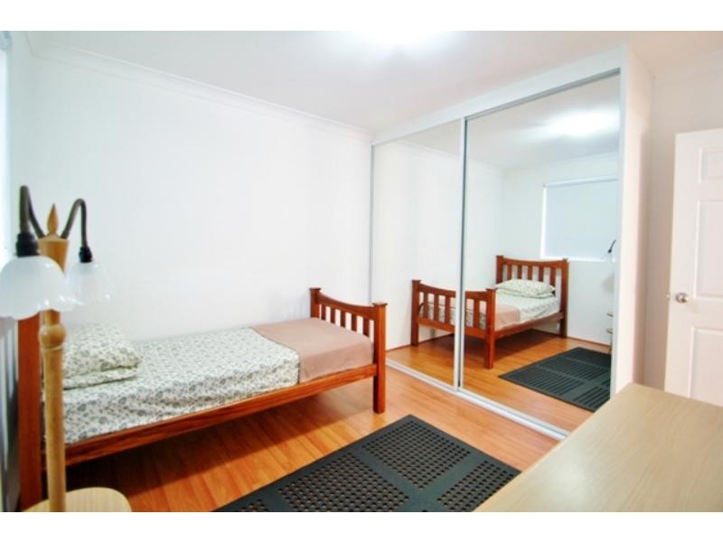 4/28 White Ave, Bankstown NSW 2200