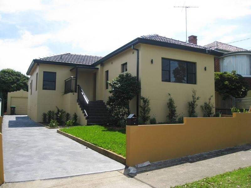 25 Arinya  St, Kingsgrove NSW 2208