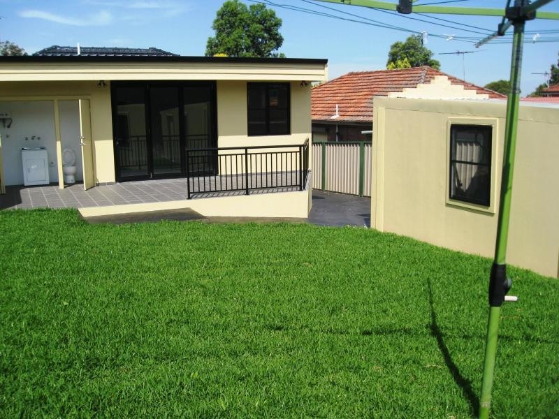 25 Arinya  St, Kingsgrove NSW 2208