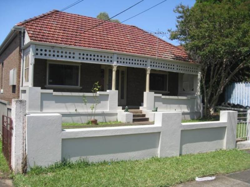 72 Amy St, Campsie NSW 2194