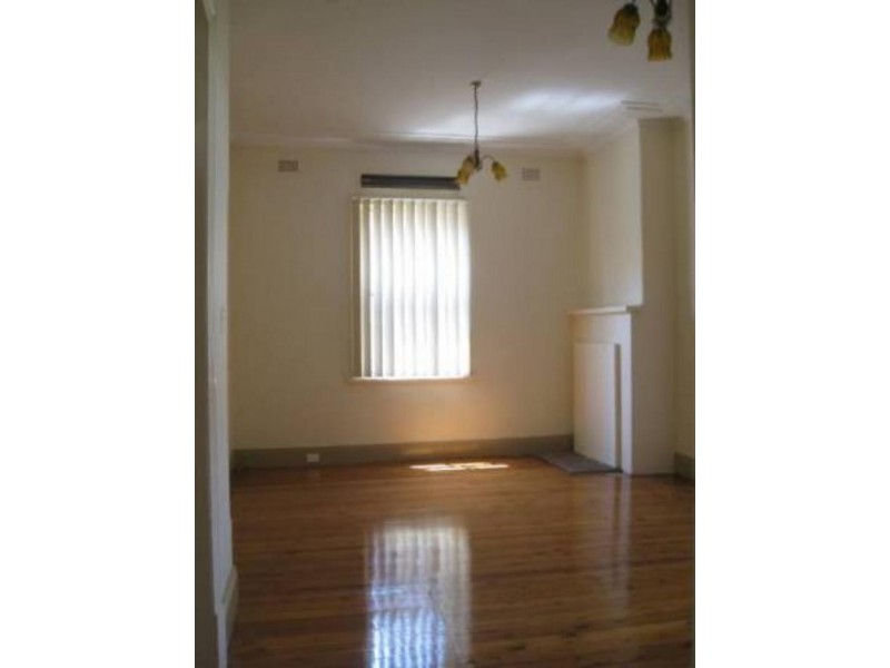 72 Amy St, Campsie NSW 2194