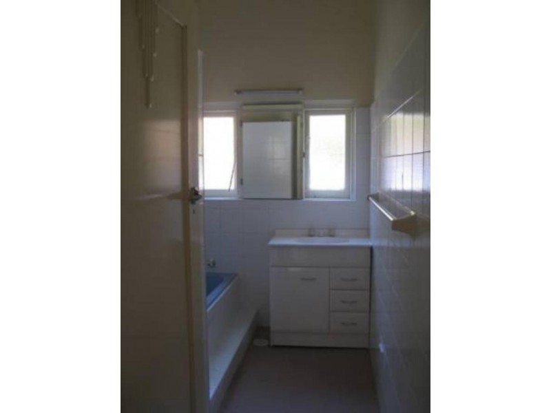 72 Amy St, Campsie NSW 2194