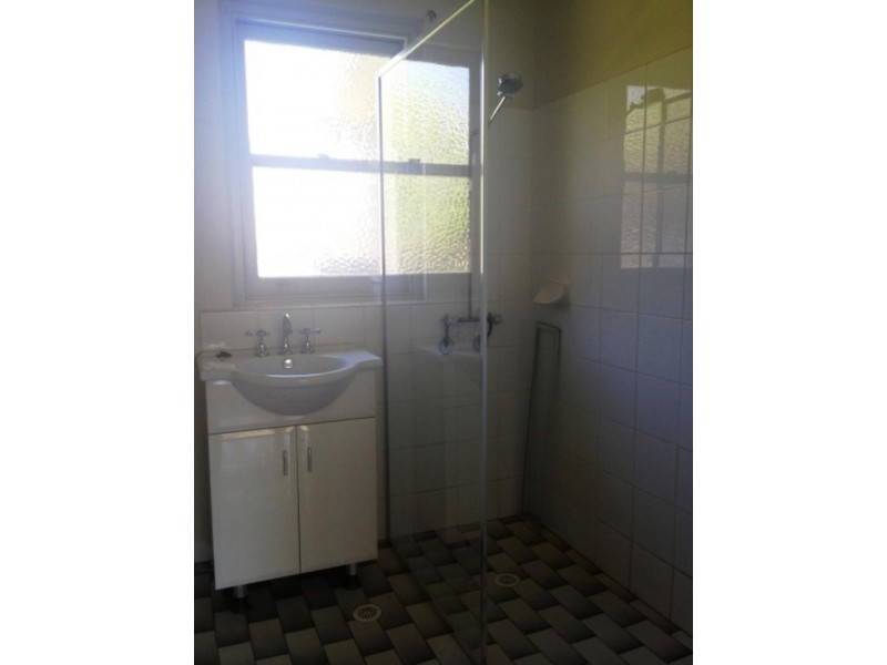 9 Cecily St, Belfield NSW 2191