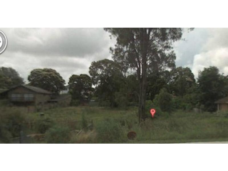 8 Clarendon Rd, Peakhurst NSW 2210