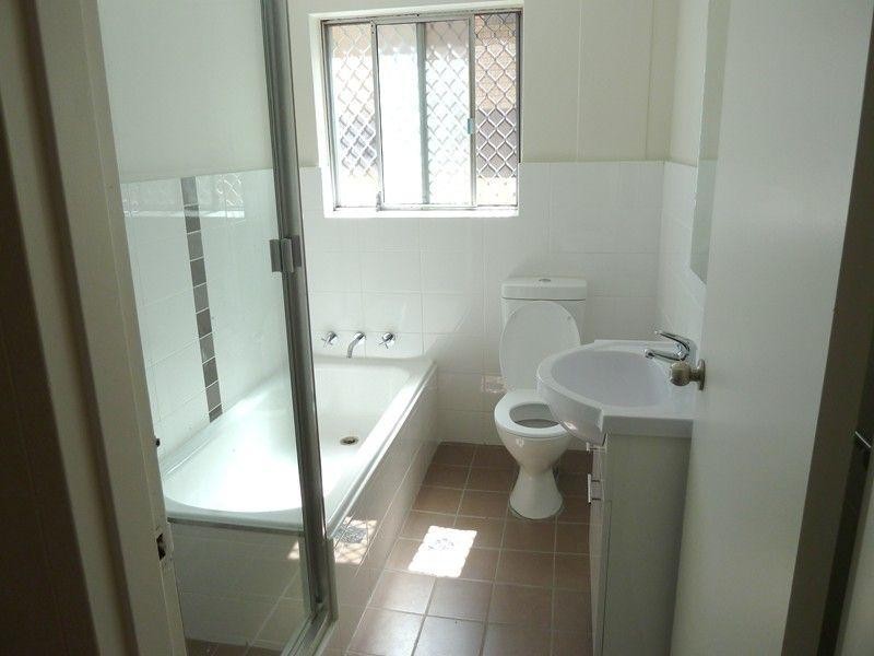 2/21-23 Fourth Ave, Campsie NSW 2194