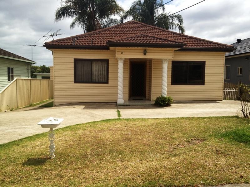 27 Daphne Ave, Bankstown NSW 2200