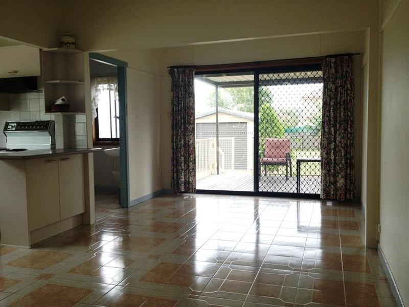 27 Daphne Ave, Bankstown NSW 2200