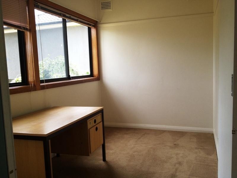 27 Daphne Ave, Bankstown NSW 2200