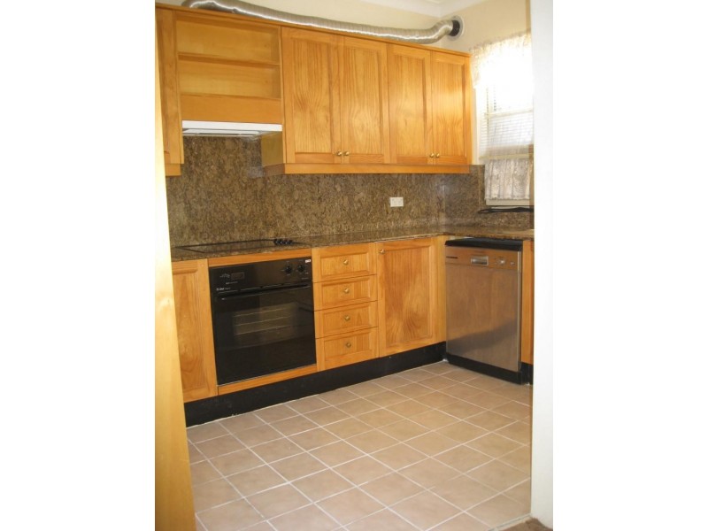 2/102 Clissold Pde, Campsie NSW 2194