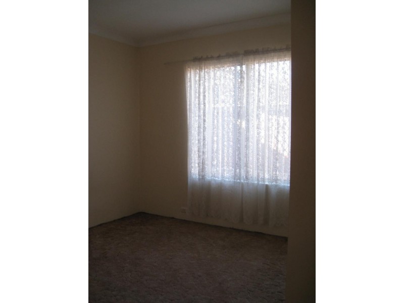 2/102 Clissold Pde, Campsie NSW 2194