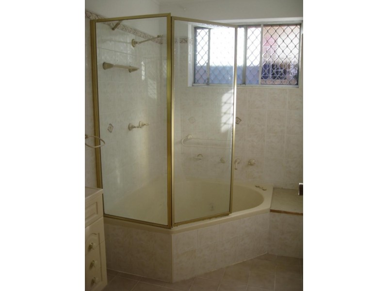 2/102 Clissold Pde, Campsie NSW 2194