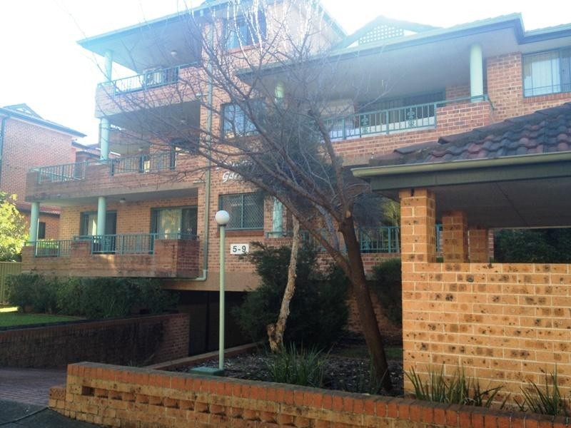 2/5-9 Eighth Ave, Campsie NSW 2194
