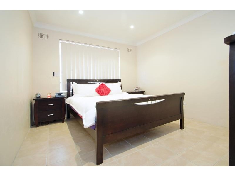 4/10 Broadway St, Punchbowl NSW 2196