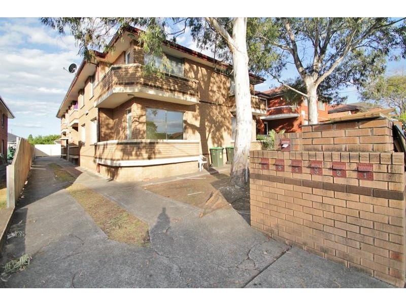 4/10 Broadway St, Punchbowl NSW 2196