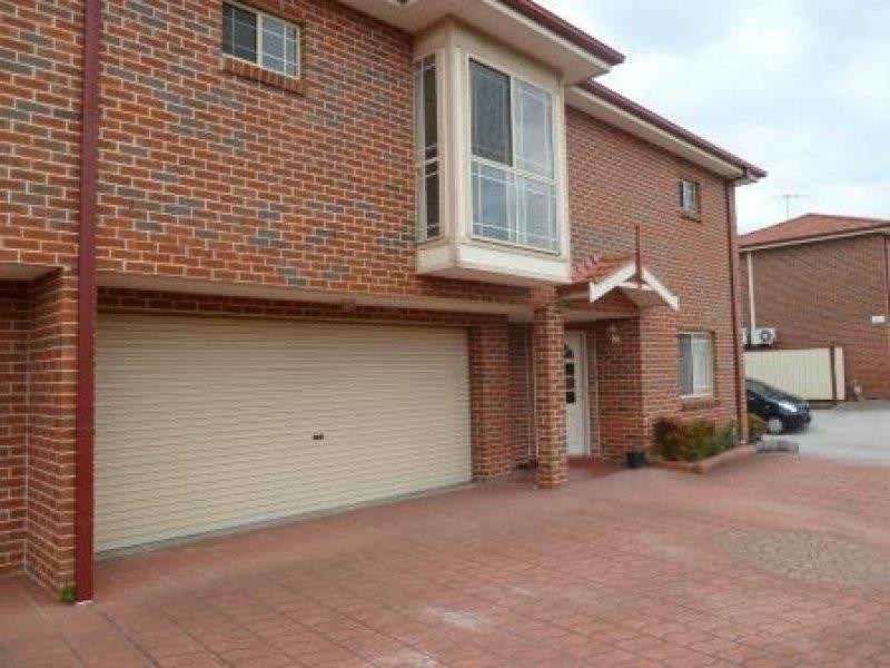 6/1 Margaret St, Greenacre NSW 2190