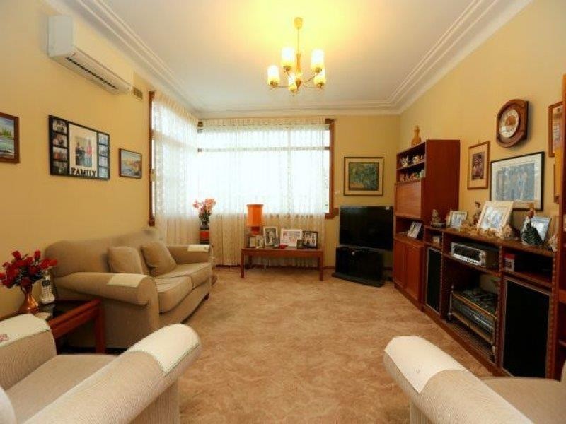 50 Greenway Pde, Revesby NSW 2212