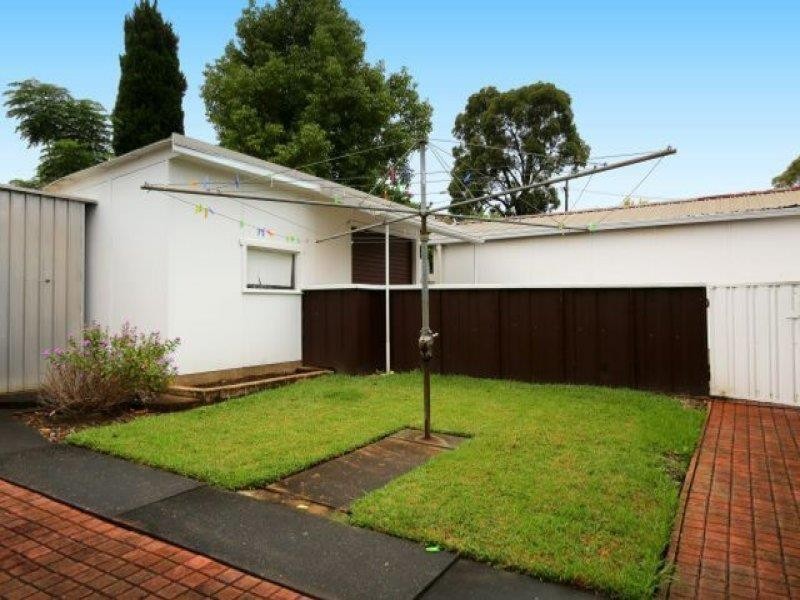 50 Greenway Pde, Revesby NSW 2212