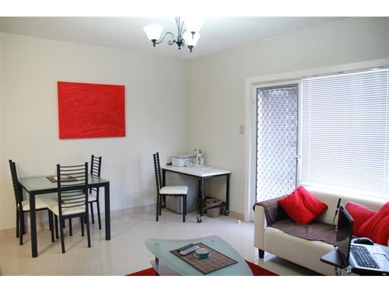 4/12 Renown Ave, Wiley Park NSW 2195