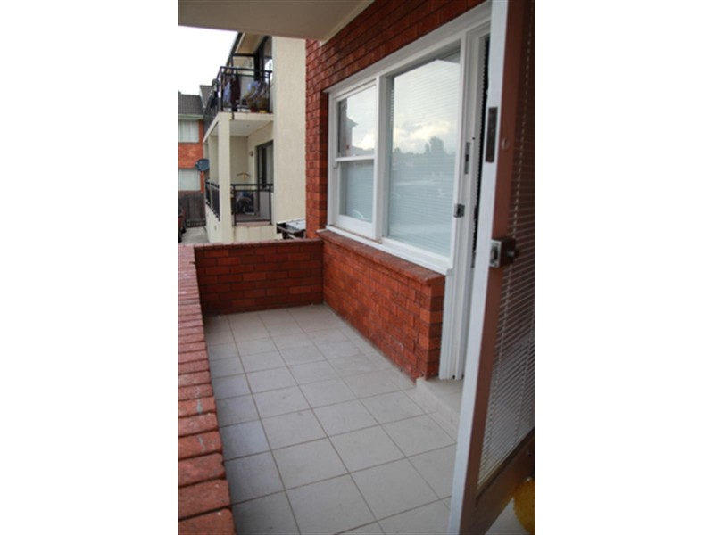 4/12 Renown Ave, Wiley Park NSW 2195