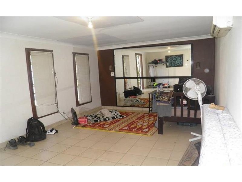 44 Carlton Pde, Punchbowl NSW 2196