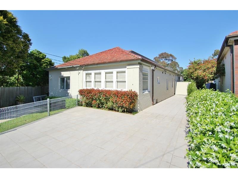 5 Kent Ave, Croydon Park NSW 2133