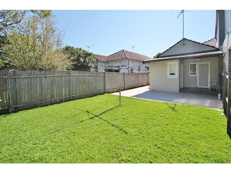 5 Kent Ave, Croydon Park NSW 2133