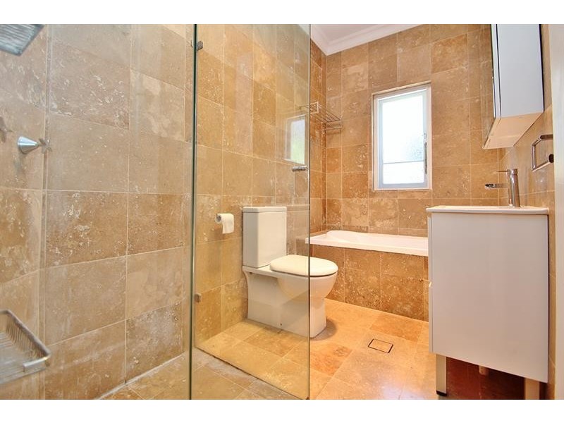 5 Kent Ave, Croydon Park NSW 2133