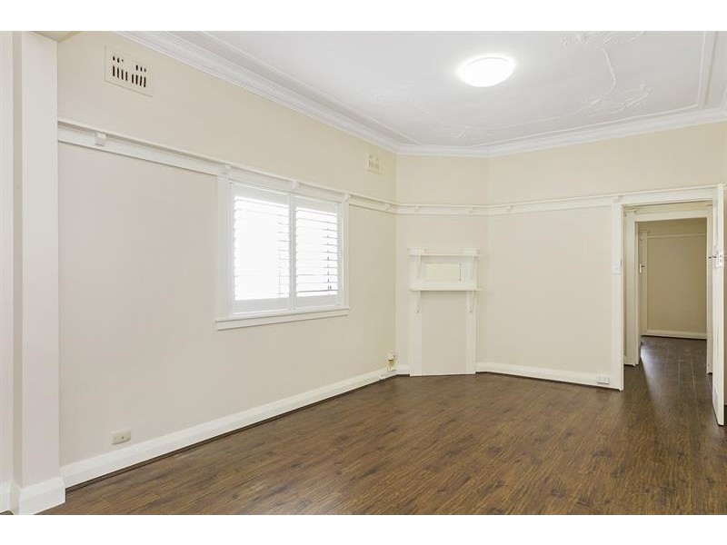 10 Leylands Pde, Belmore NSW 2192
