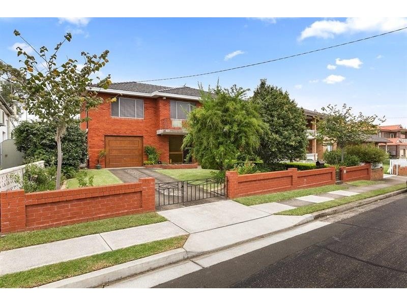 10 Wallace St, Concord NSW 2137