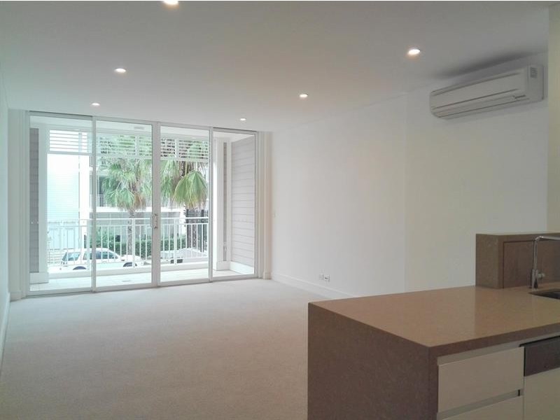 2 Palm Ave, Breakfast Point NSW 2137