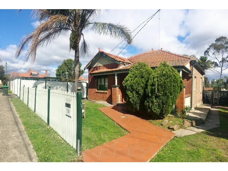 39 Grassmere St, Guildford NSW 2161