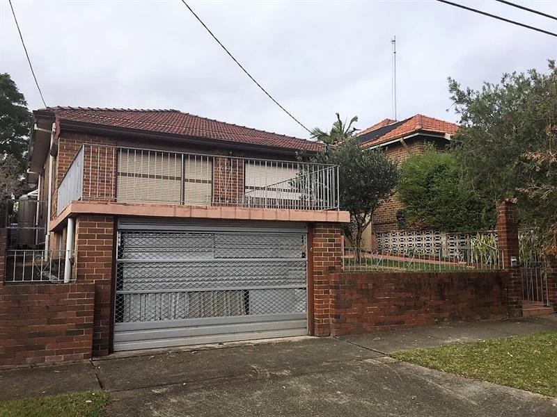 9 Tait St, Russell Lea NSW 2046