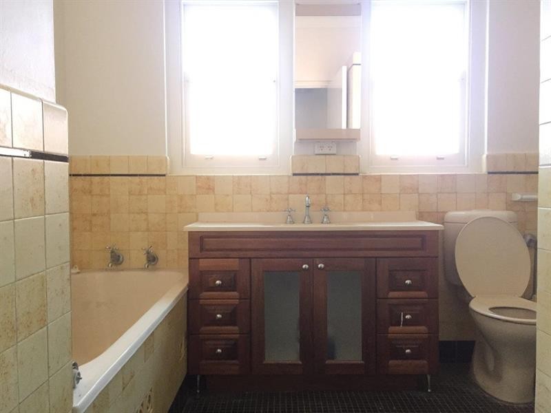 14 Bobadah St, Kingsgrove NSW 2208