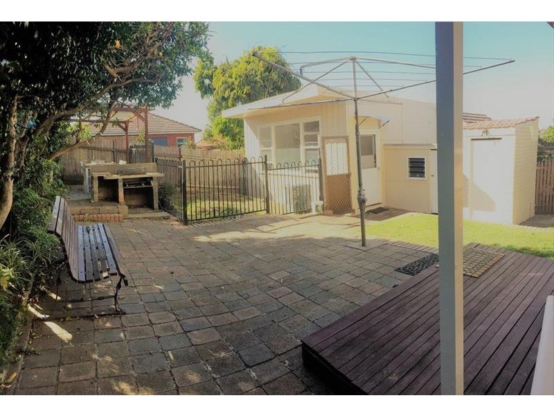 14 Bobadah St, Kingsgrove NSW 2208