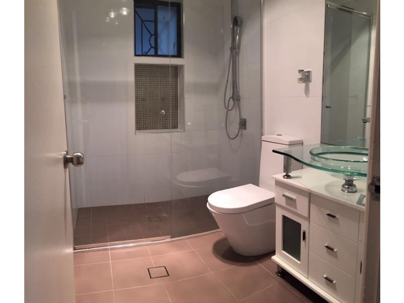 41 Kensington St, Punchbowl NSW 2196