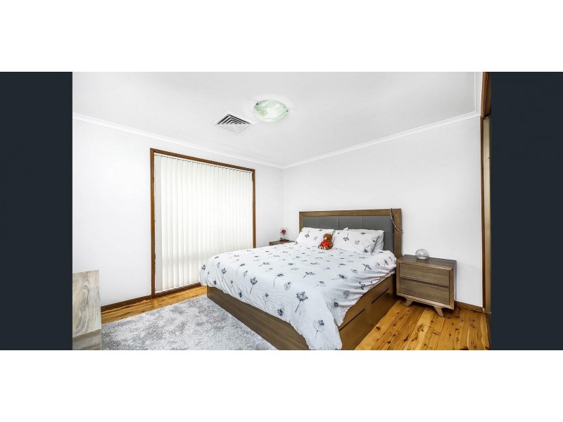 17 Orana Place, Greenacre NSW 2190