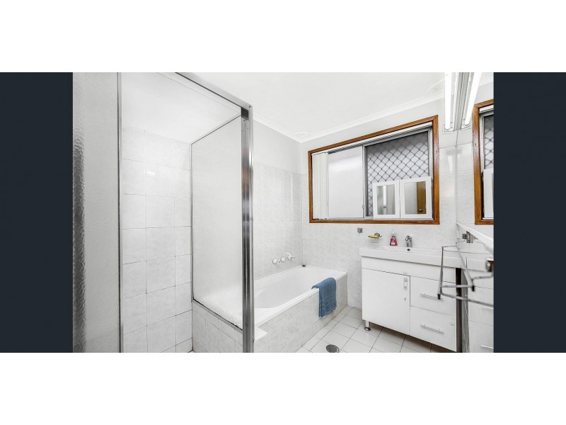 17 Orana Place, Greenacre NSW 2190