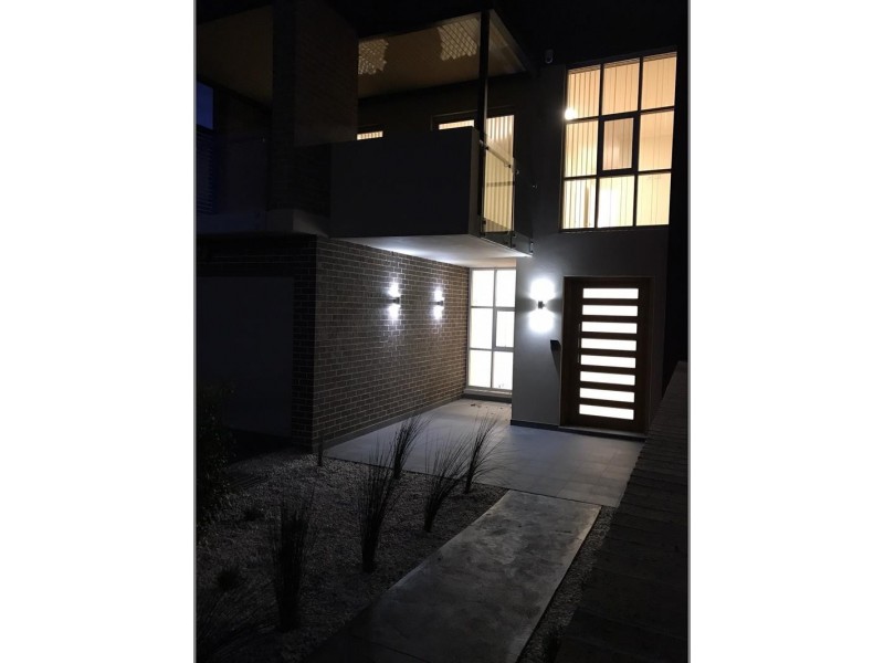 12 Bungalow Rd, Peakhurst NSW 2210