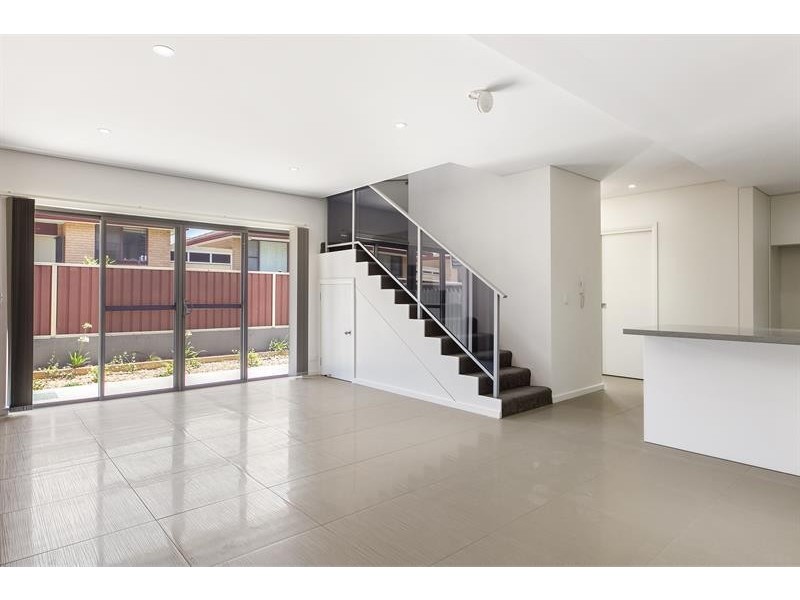 2/31 French Lane, Kogarah NSW 2217