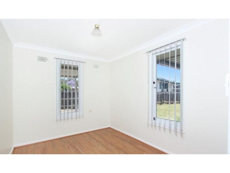 33 Captain Cook Drive, Willmot NSW 2770