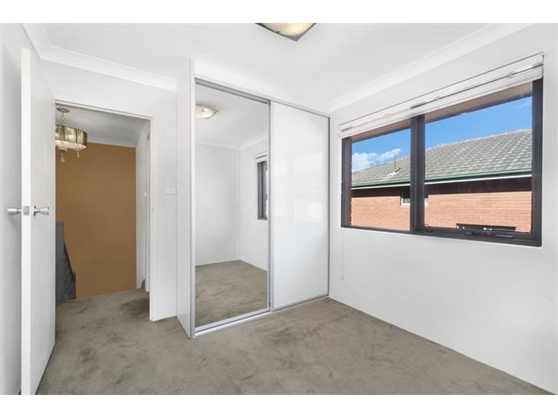 4/6 Pearson Street, Gladesville NSW 2111