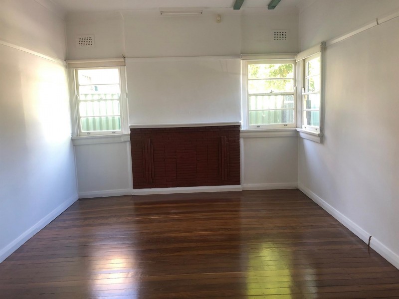 9 Sunny Crescent, Punchbowl NSW 2196
