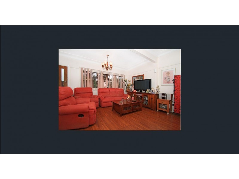 32 Dan Street, Campbelltown NSW 2560