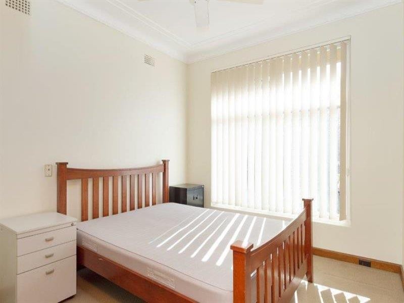 20 Noble Street, Rodd Point NSW 2046
