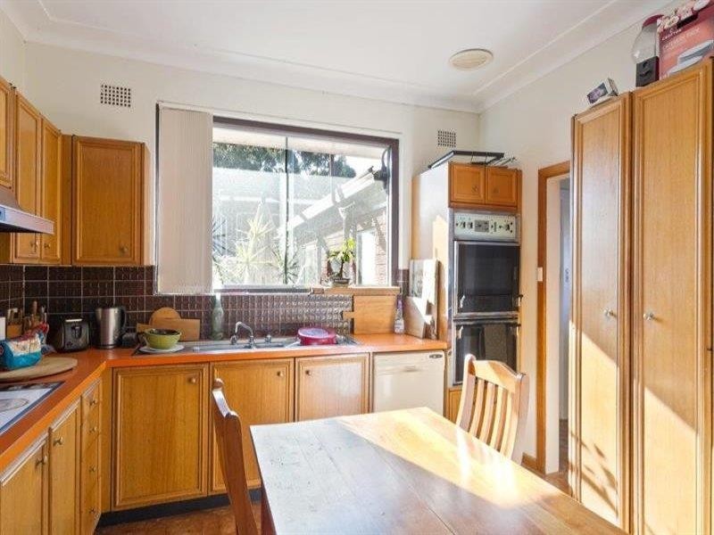 20 Noble Street, Rodd Point NSW 2046