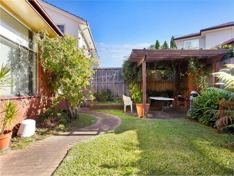 20 Noble Street, Rodd Point NSW 2046