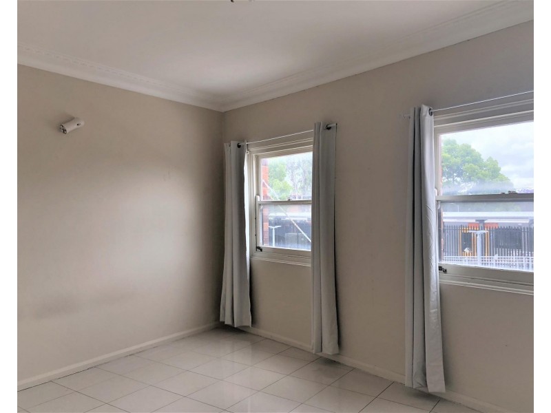 2/111 Railway Parade, Canley Vale NSW 2166